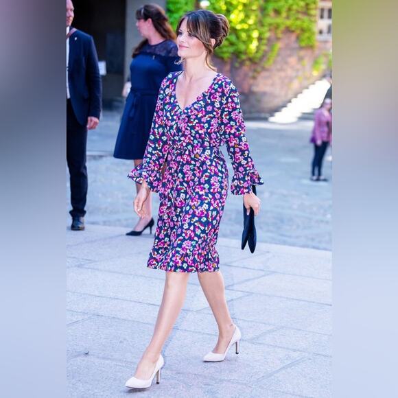 & Other Stories Paris Ruffle Frill Dress (size 2) - Picture 2 of 8